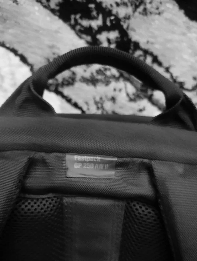CAMERA BAG/ Weatherproof / LOWEPRO 250 image indicator(6)