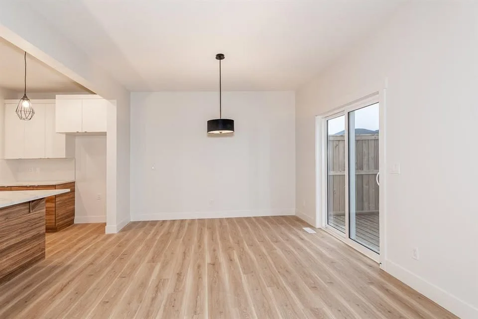 3 Beds 2.5 Baths House image indicator(7)