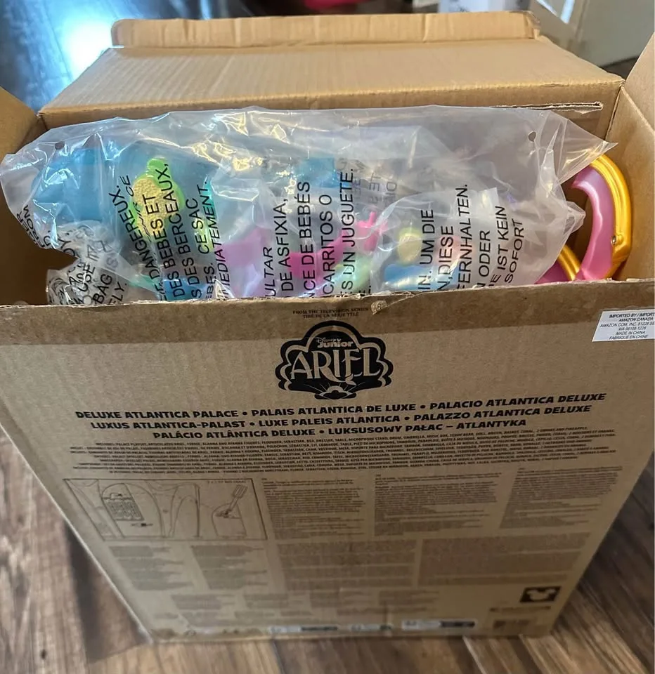 Toy Ariel deluxe Atlantica palace playset-new-with lights and so image indicator(2)