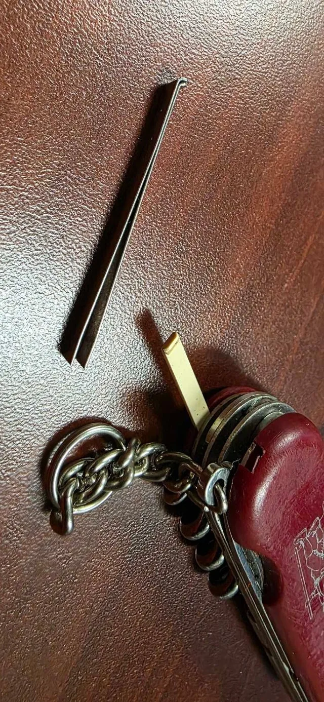 Swiss Army Knife Victorinox Hiker Multi Tool image indicator(3)