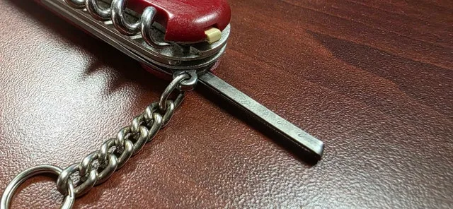 Swiss Army Knife Victorinox Hiker Multi Tool image indicator(4)