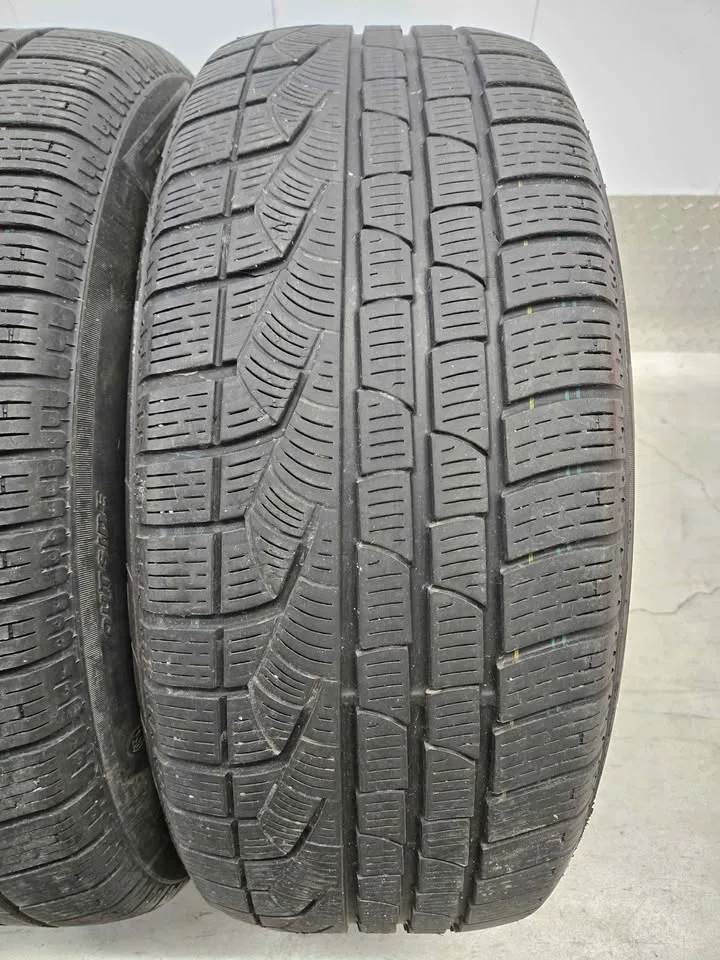 Pirelli Sottozero Winter Tires- 245/50R18 image indicator(5)