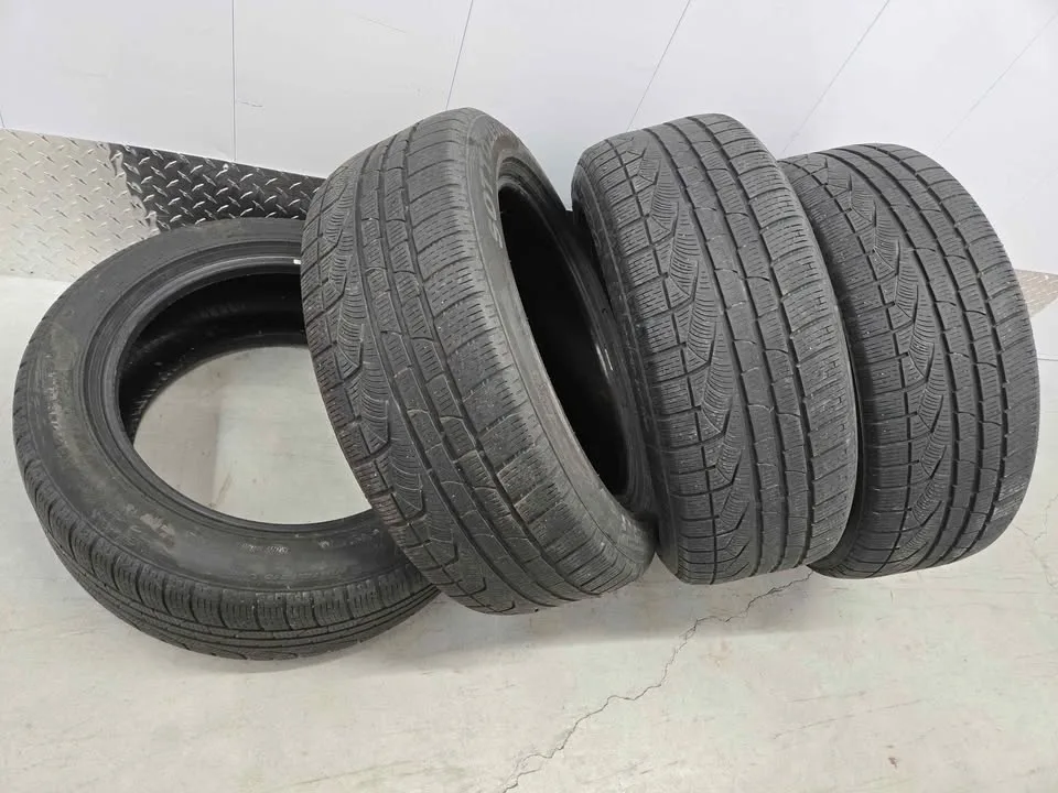 Pirelli Sottozero Winter Tires- 245/50R18 image indicator(7)