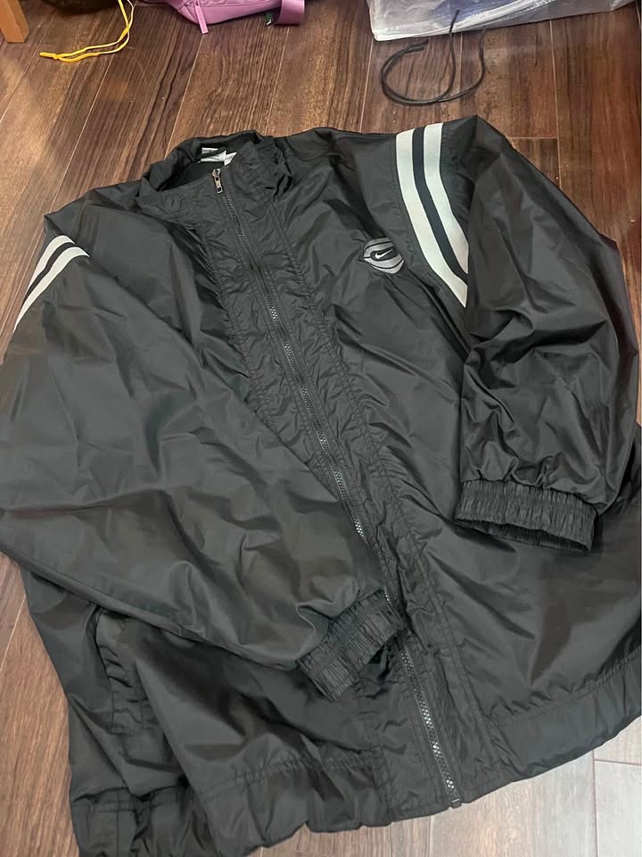 Nike vintage basketball wind jacket