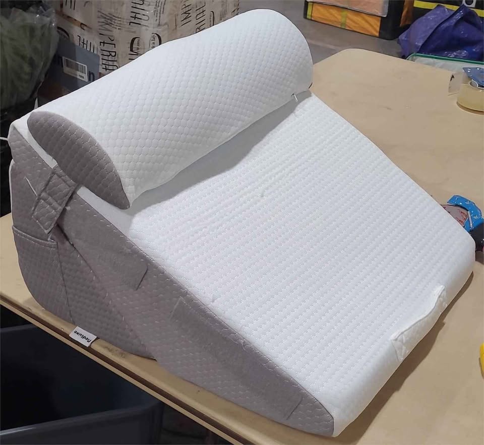 Wedge pillow - photo 3