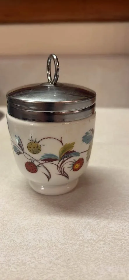 Set of 4 Vintage Royal Worcester Porcelain Jars image indicator(3)