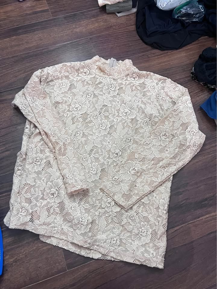 Women top - photo 2
