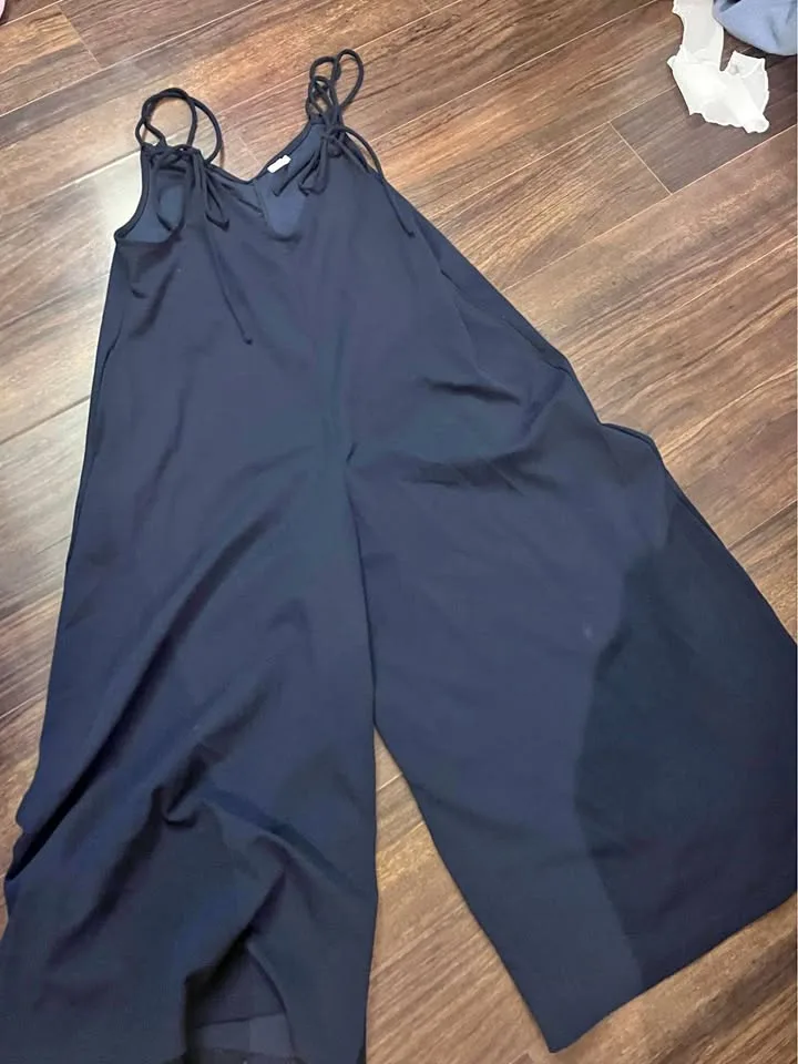 Uniqlo navy blue skirt
