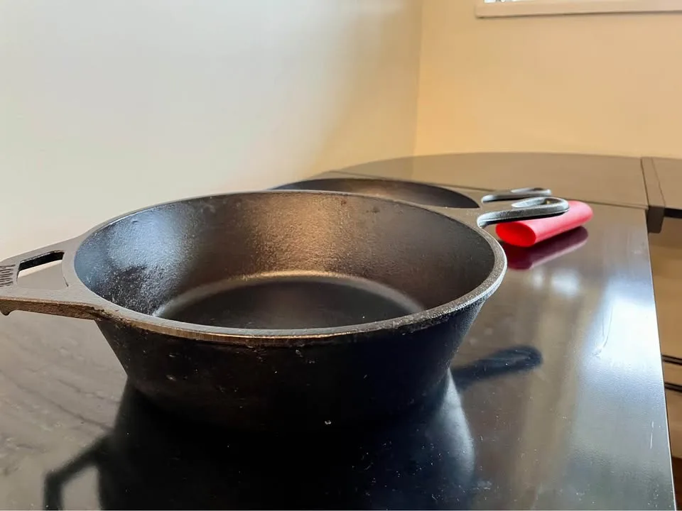 Lodge 3L Cast Iron Combo Cooker image indicator(3)