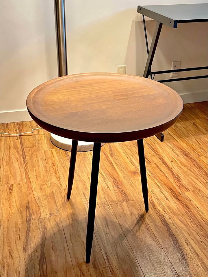Solid Mangowood End Table
