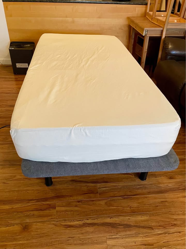 Twin XL Adjustable Beds w/ Latex Mattresses, >$6500 Value - photo 2