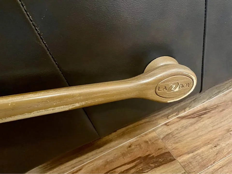 La-Z-Boy Leather Manual Reclining Couch, 3 Seats image indicator(7)