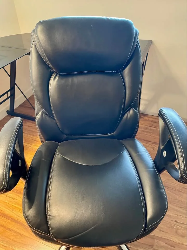 Ergonomic Faux Leather Office Chair image indicator(2)