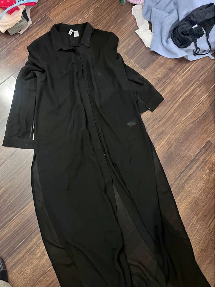 H$m long button up mashed shirt