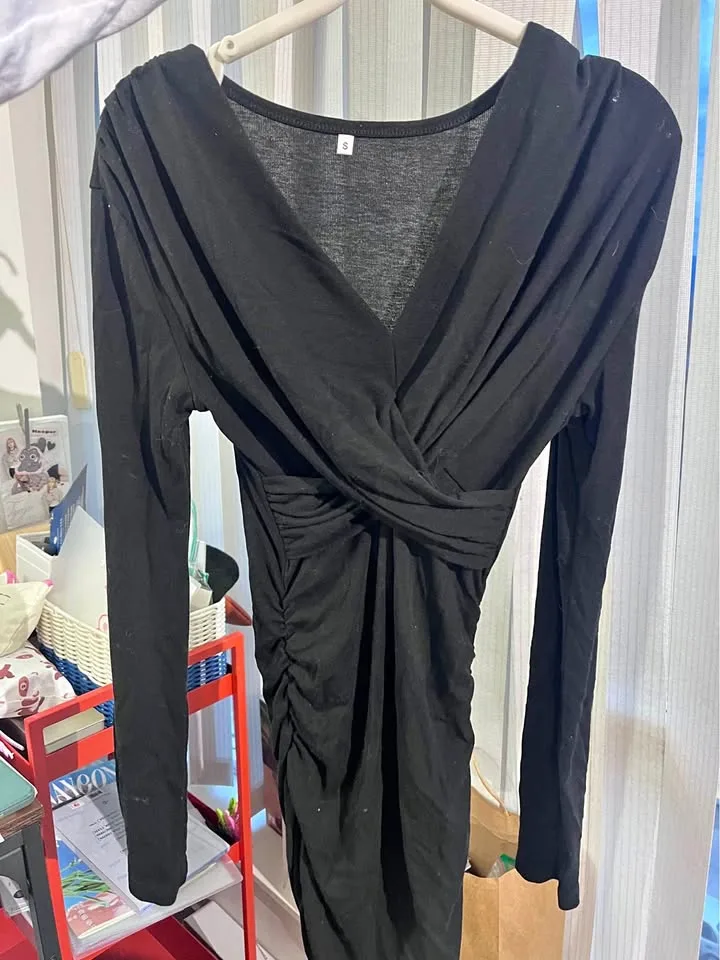 Women black mini dress