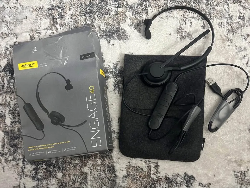 Computer headset -new-answer/mute adjust volume at fingertips image indicator(2)