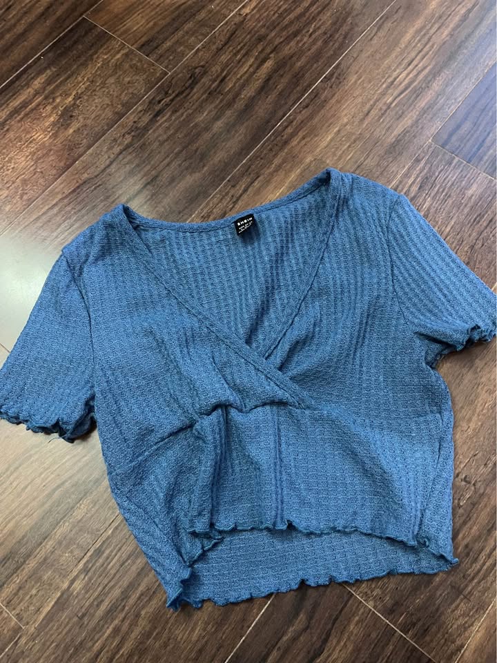 $15 for all summer tops - photo 3