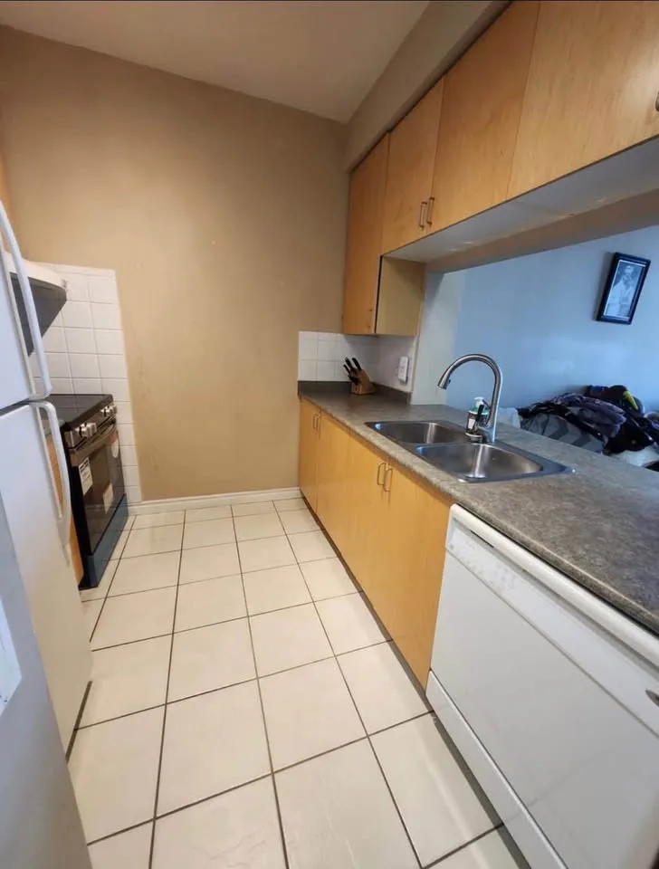 Condo 1 plus Den at 18 Mondeo Drive image indicator(6)