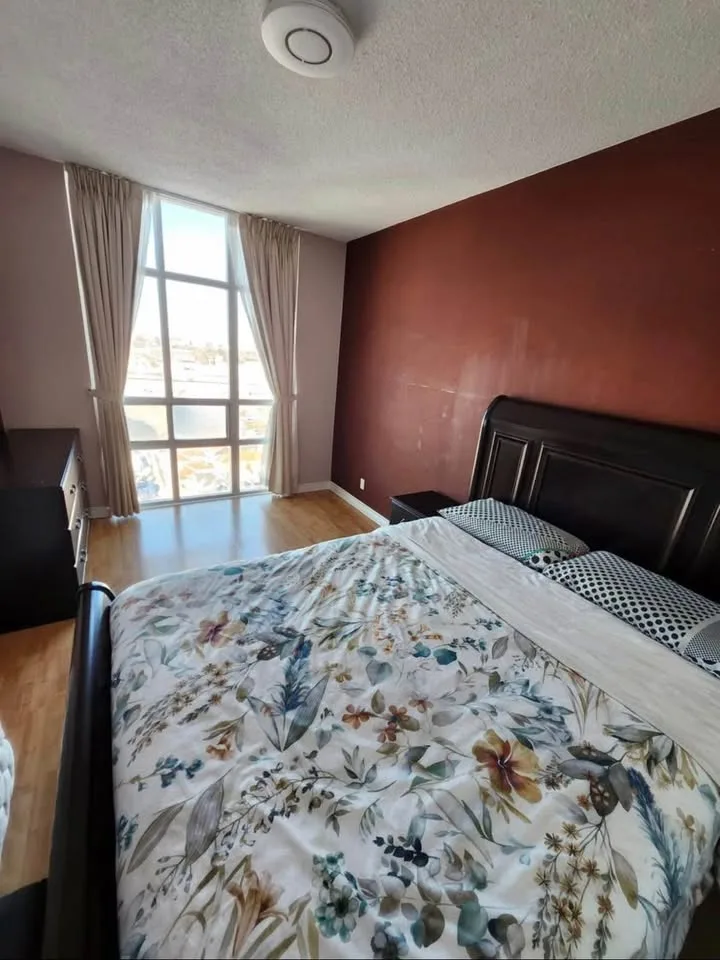 Condo 1 plus Den at 18 Mondeo Drive image indicator(8)