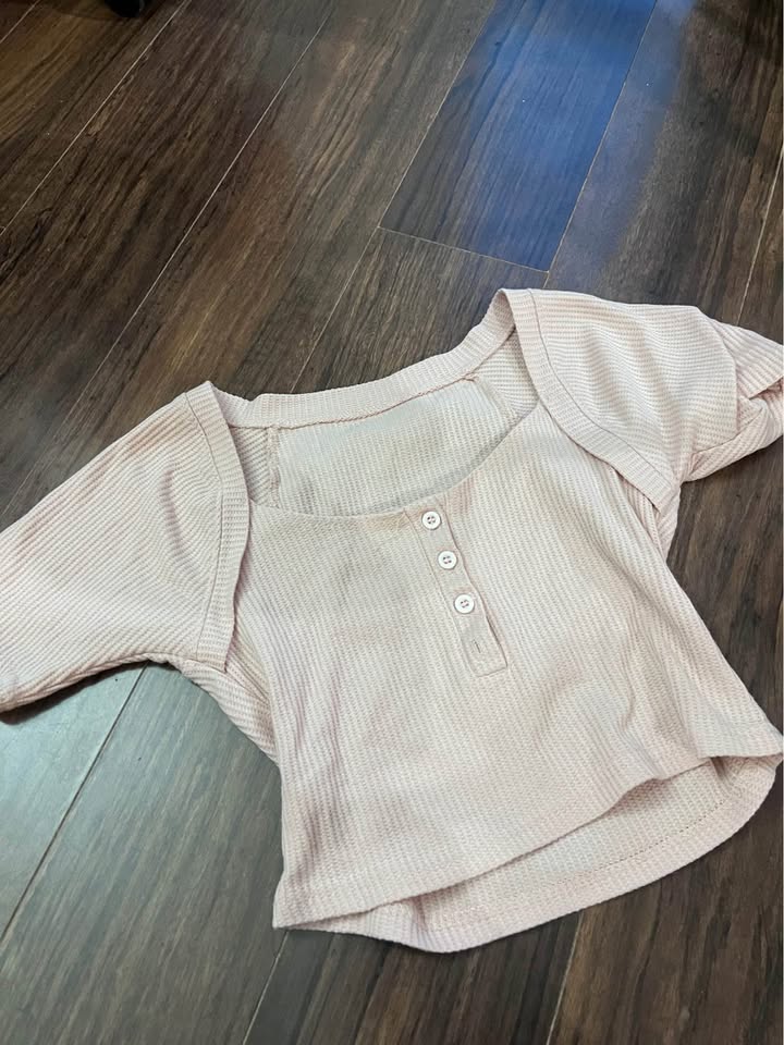 $10 for 4 summer top - photo 2