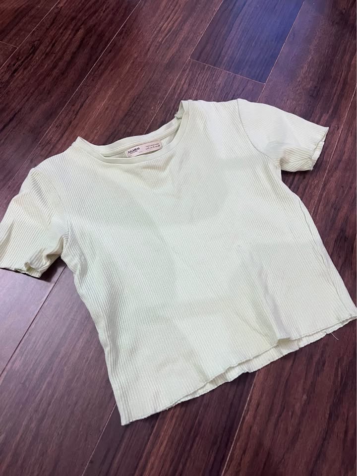 $10 for 4 summer top - photo 3