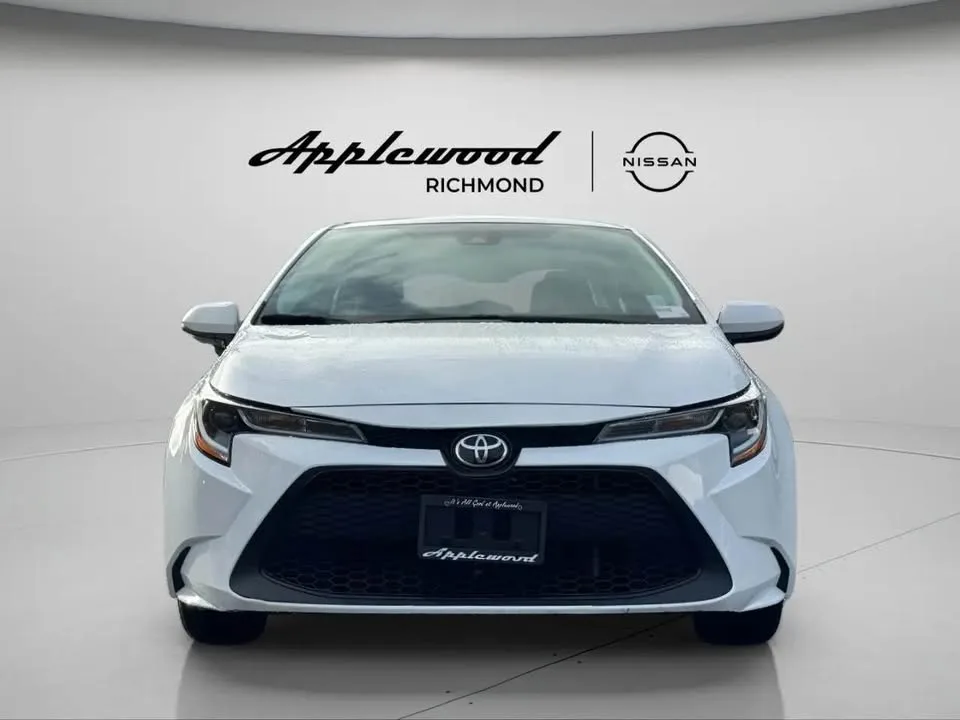 2022 Toyota Corolla LE image indicator(2)