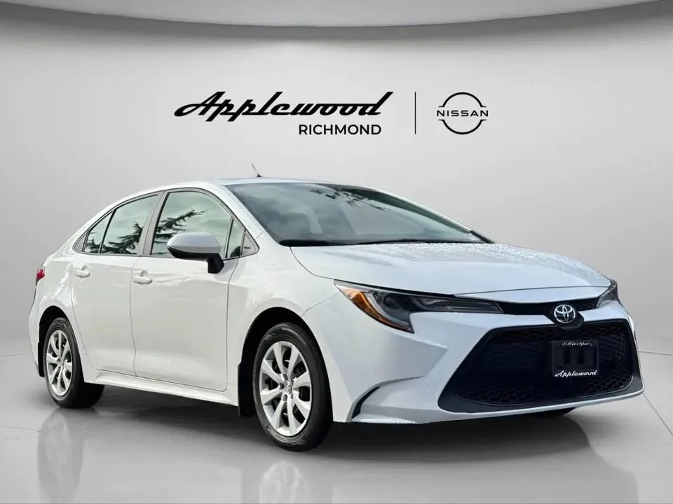 2022 Toyota Corolla LE image indicator(8)