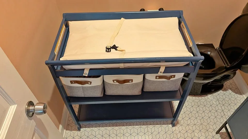 Changing table with Organic cotton changing bed
