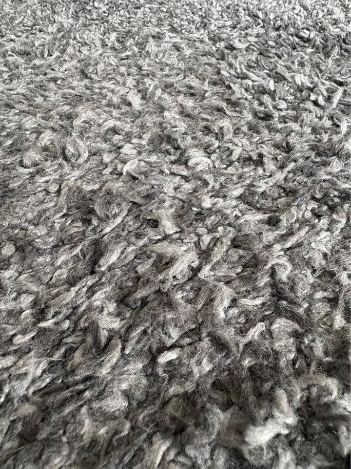 Super Soft Shag Rug - Good Condition - photo 4