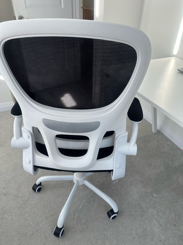IKEA Ergonomic Chair - photo 2