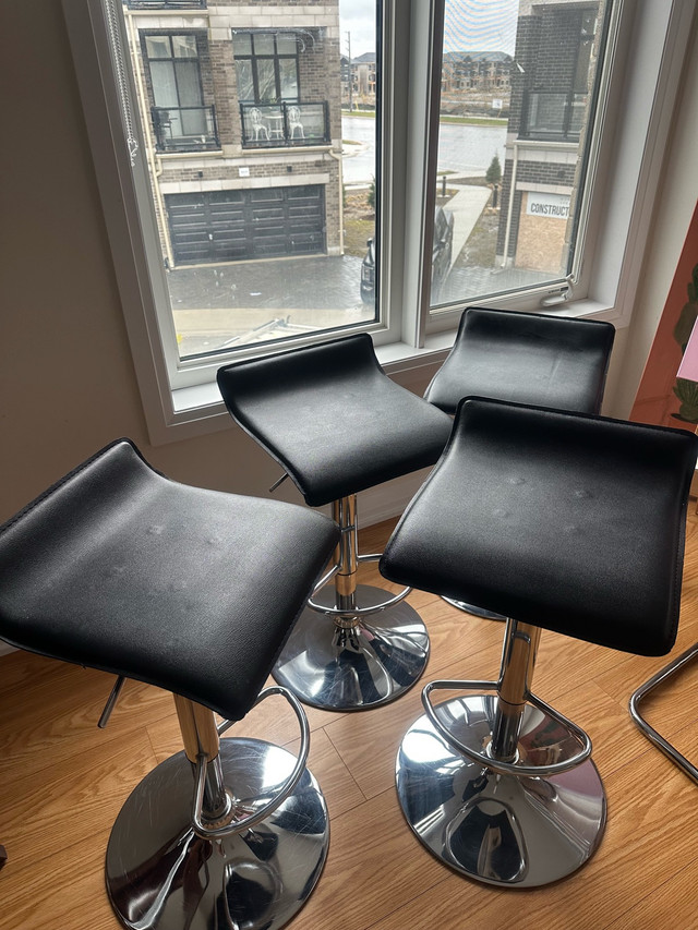 4 sets of adjustable counter (bar) stools - photo 2