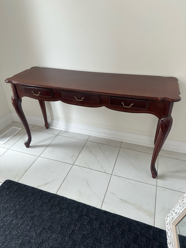 Console table - photo 3