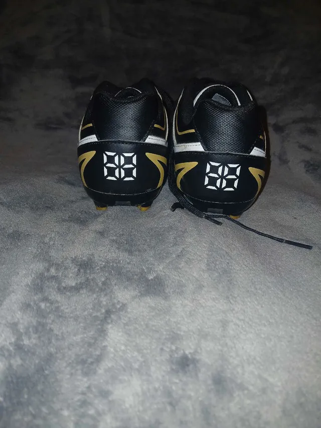 White Lotto Ultra Press Soccer Cleats - Size 11 US image indicator(3)