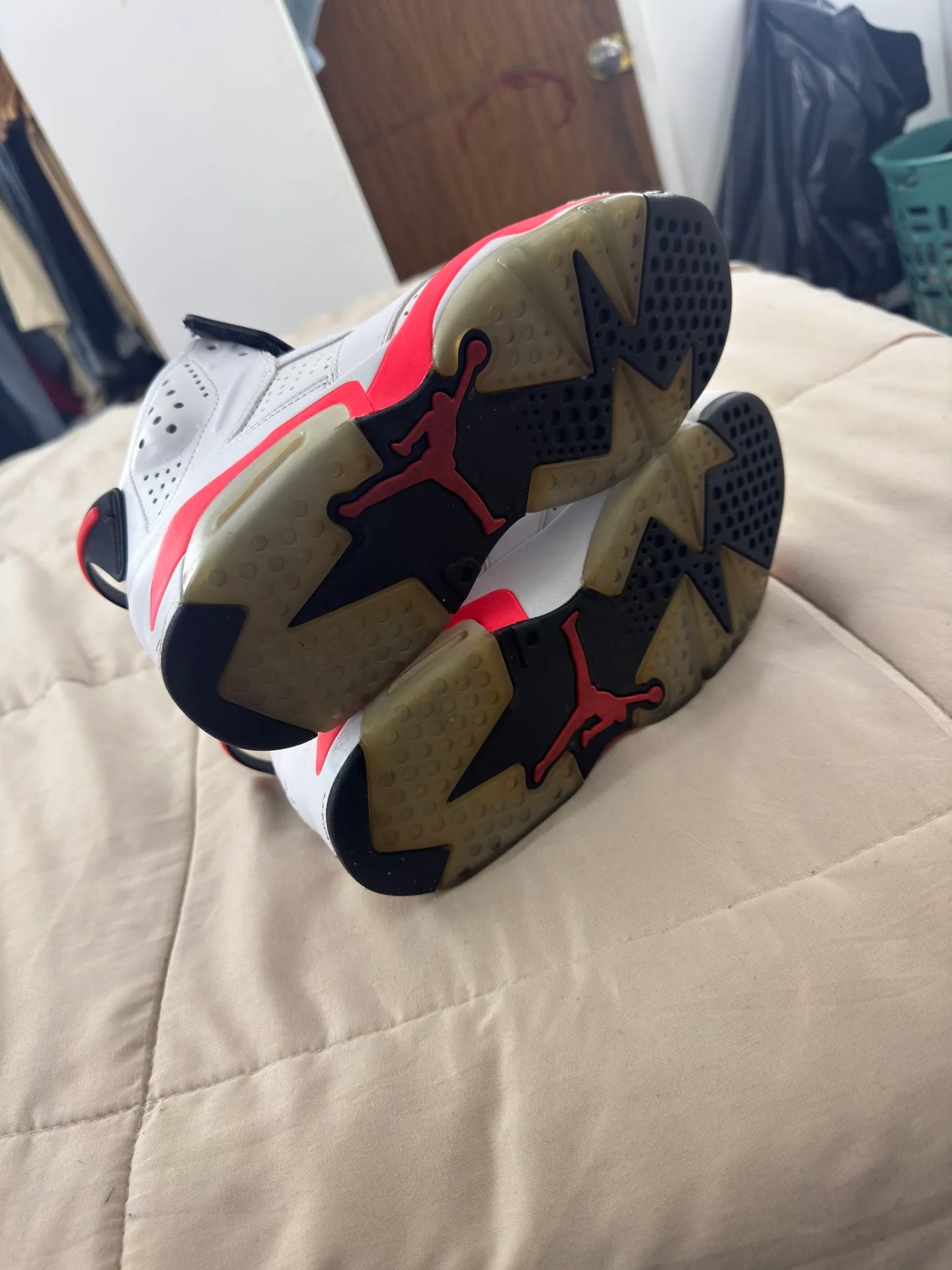 Jordan 6 Retro Infrared White (2014) image indicator(7)