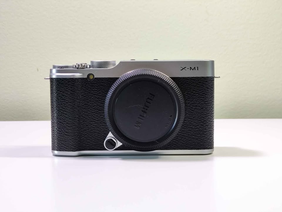 Fujifilm X-M1 camera, like new - photo 2