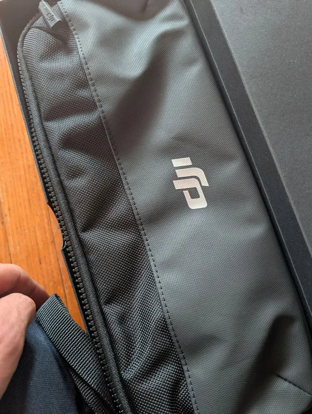 DJI Osmo Mobile Gimble + Carrying Case – Like New image indicator(4)