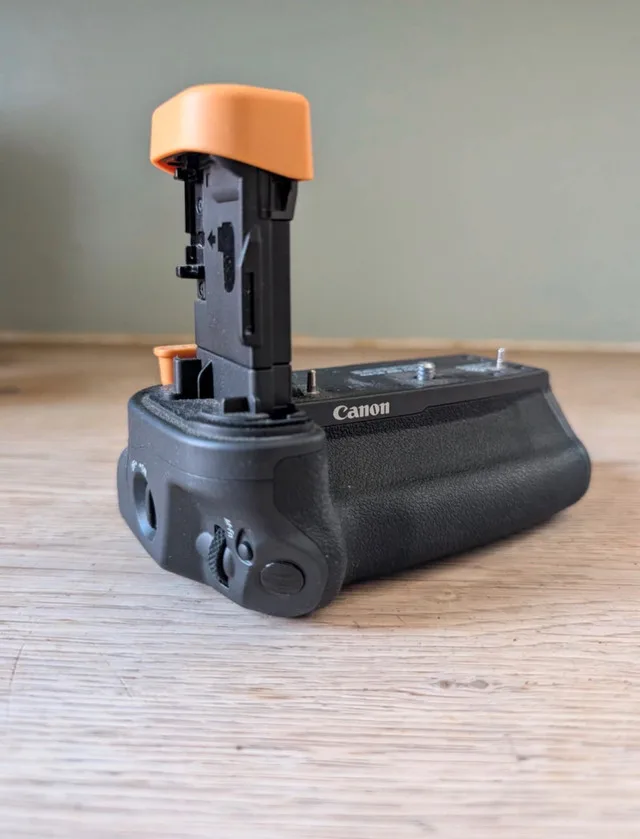 Canon BG-R10 Battery Grip – R5 / R5 C / R6 / R6 Mark 2