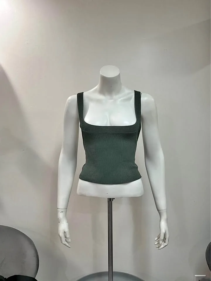 (L) ARITZIA WILFRED Cayenne Crop Ribbed Knit Halter Top