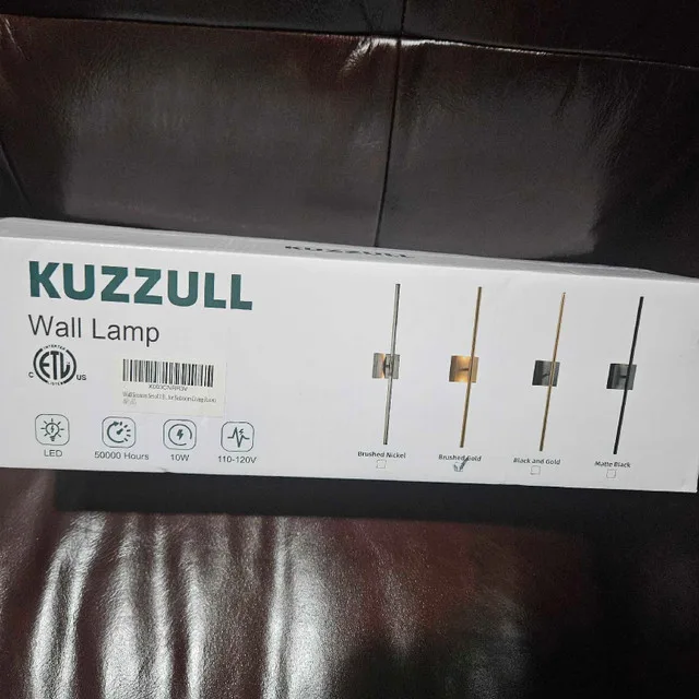 Kuzzull Wall Lamp