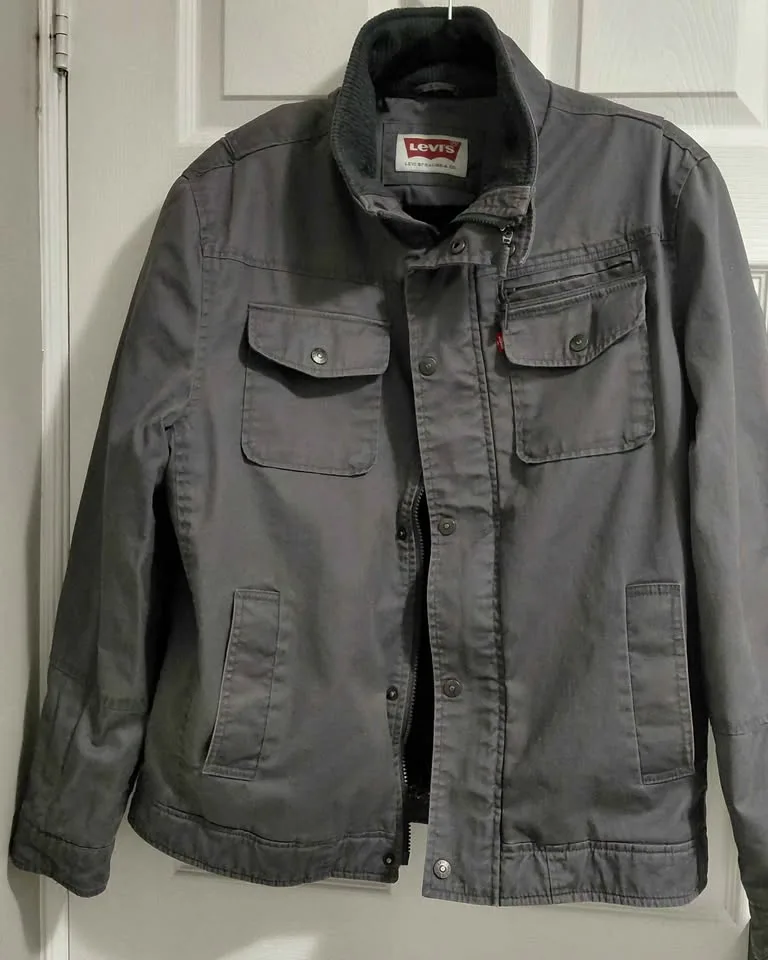 Levi’s sherpa jacket in color Grey Iron, size Large. Good condit image indicator(2)