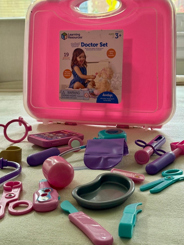 Doctor Playset – "Pretend & Play" Kit (Pink) - photo 2