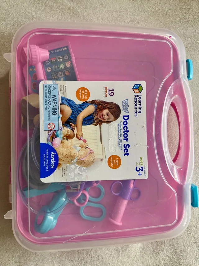 Doctor Playset – "Pretend & Play" Kit (Pink) image indicator(8)