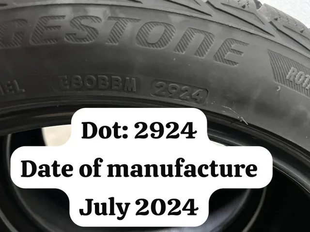 Premium Bridgestone Blizzak Winter Tires – Like New image indicator(2)