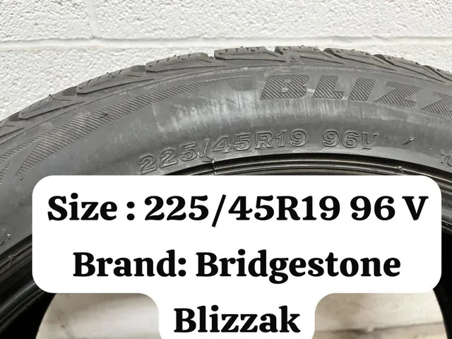 Premium Bridgestone Blizzak Winter Tires – Like New image indicator(6)