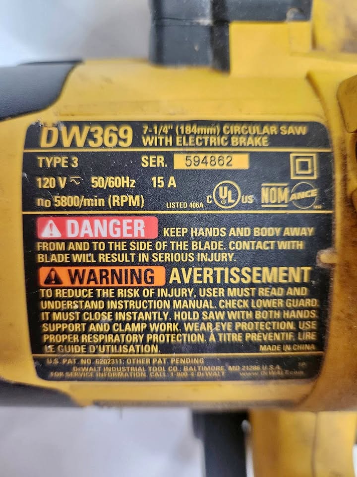 Dewalt Circular Saw 7.25” blade, 120 V
