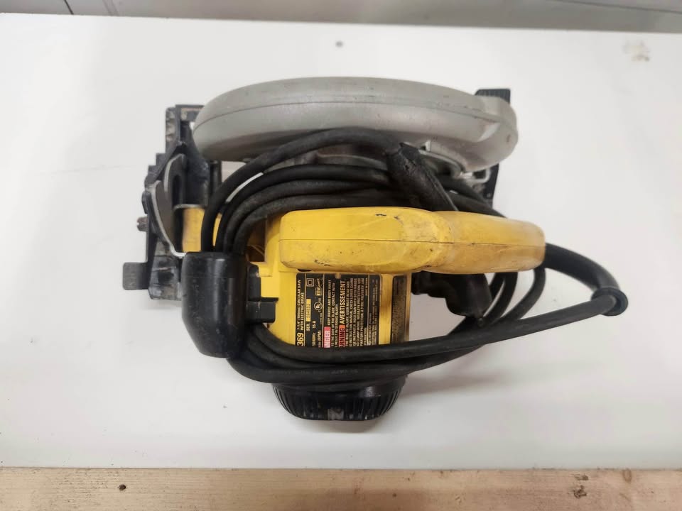 Dewalt Circular Saw 7.25” blade, 120 V - photo 3