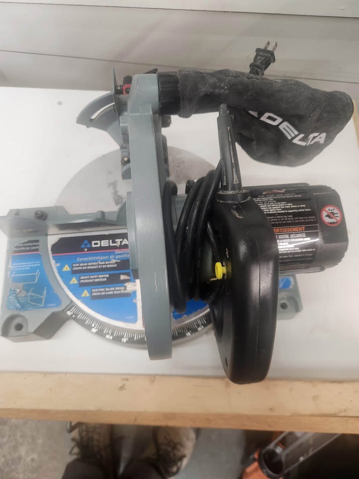 Delta 8-1/4” Compound Miter D Saw - photo 3