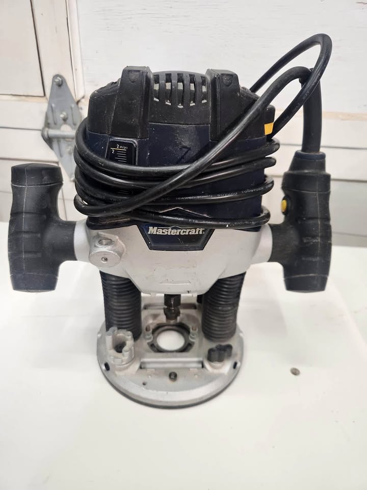 Mastercraft Plunge Router