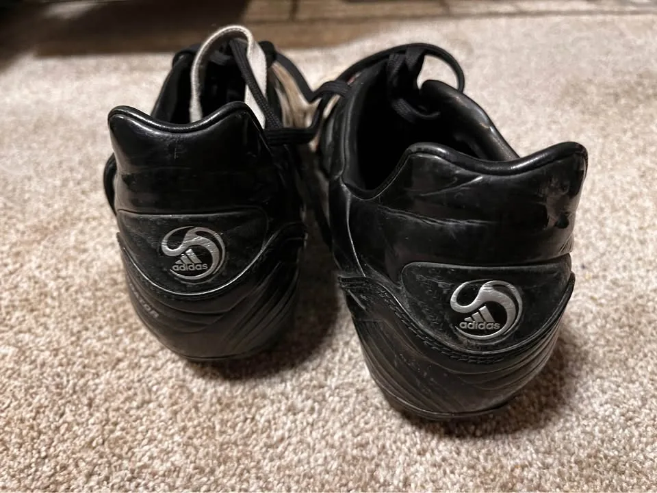 Adidas Predator Soccer Cleats (10.5) image indicator(2)