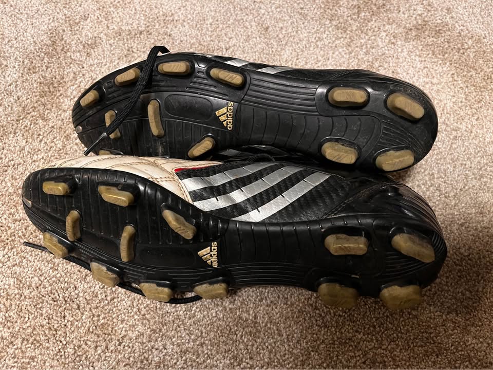Adidas Predator Soccer Cleats (10.5) - photo 3